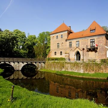 Muzeum - Zamek w Oporowie